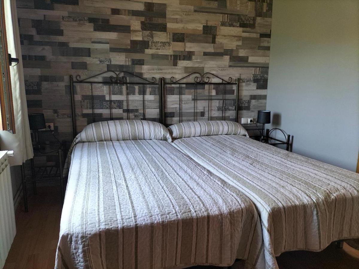 Apartamentos La Corona Llames de Parres ภายนอก รูปภาพ