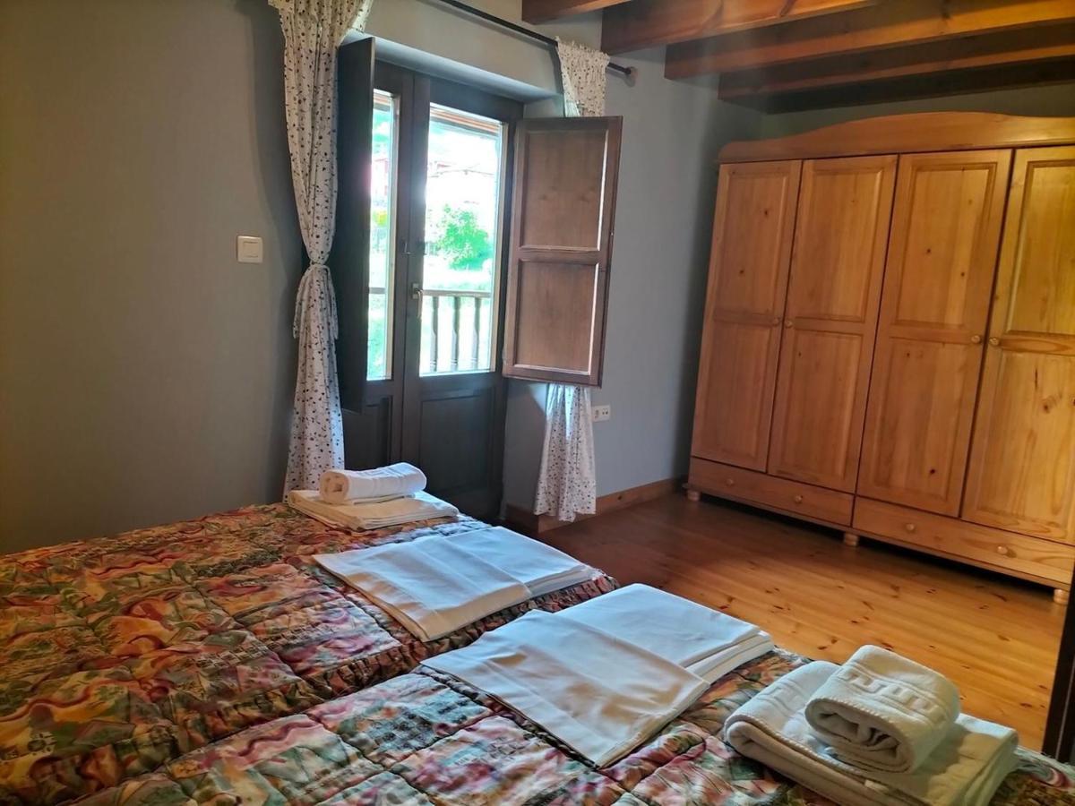 Apartamentos La Corona Llames de Parres ภายนอก รูปภาพ