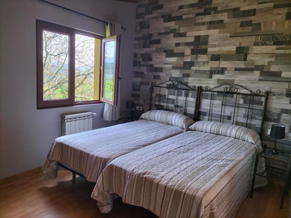 Apartamentos La Corona Llames de Parres ภายนอก รูปภาพ